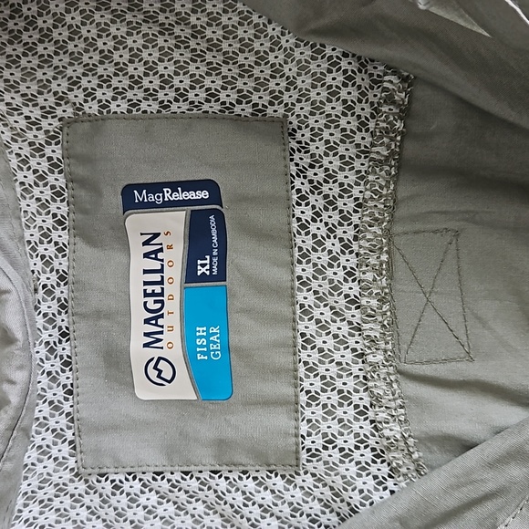 NWT Magellan Outdoors Women's Lake Fork Fishing Shirt - Picture 4 of 6